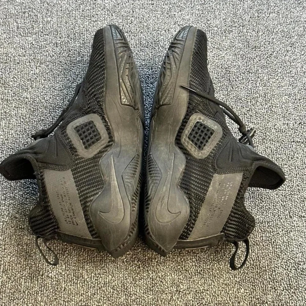 Nike Men's LeBron Soldier XIV 14 Basketball Shoes Black Dark Grey Size 10.5
